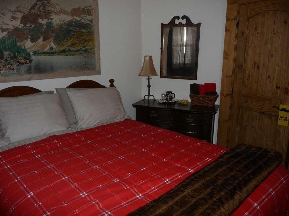 The Twin Lakes Inn Buitenkant foto